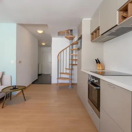 Florence With Private Garage By Interhome Ostenda