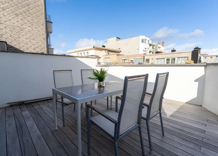 Florence With Private Garage By Interhome Appartement Ostende