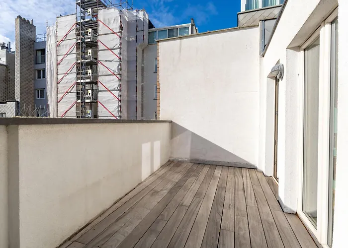 Florence With Private Garage By Interhome Appartement